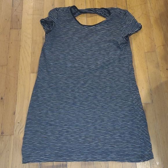GAP Dresses & Skirts - Black & White Gap dress size medium